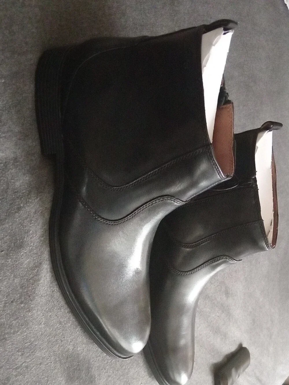 Clarks whiddon zip